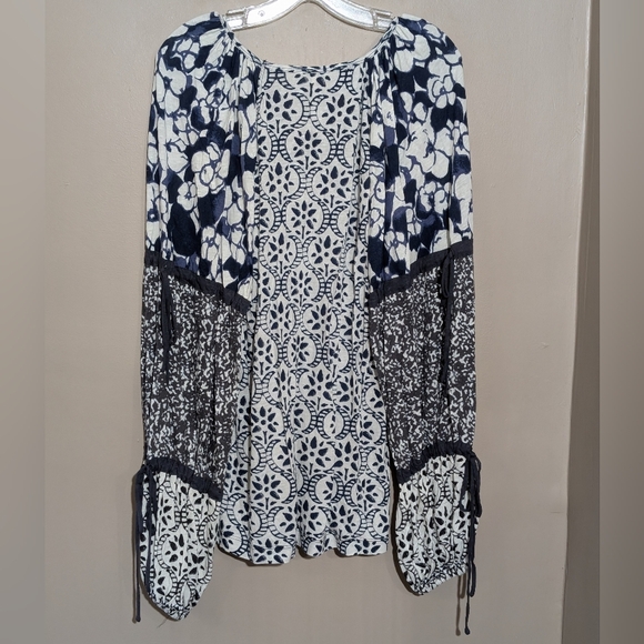 Free People Summit Tee Blouse, Size:Large - Picture 7 of 8